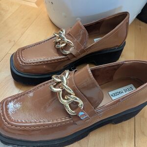 Steve Madden Brown Patent Loafers with Gold Chain